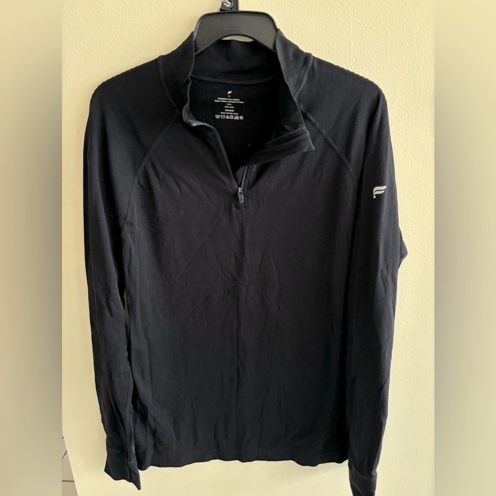 Fabletics Men's Black Shirt short zip up size M in very good condition